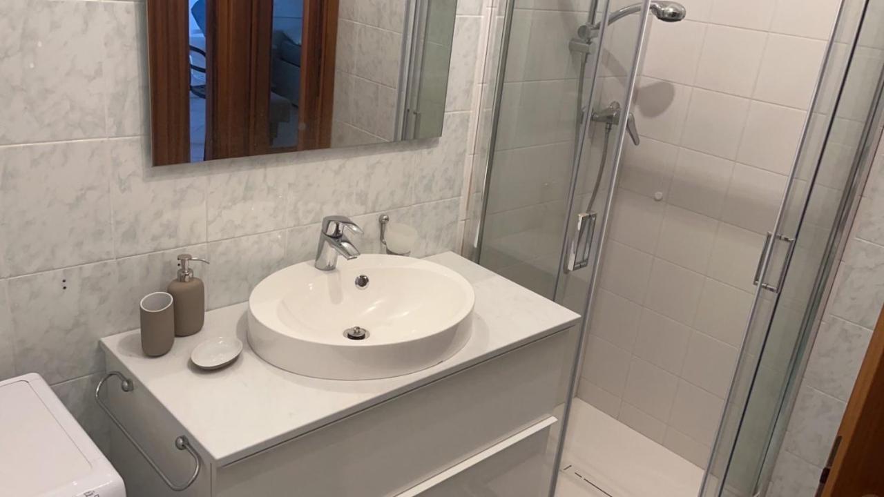 Green Apartment And Pools Desenzano del Garda Bagian luar foto