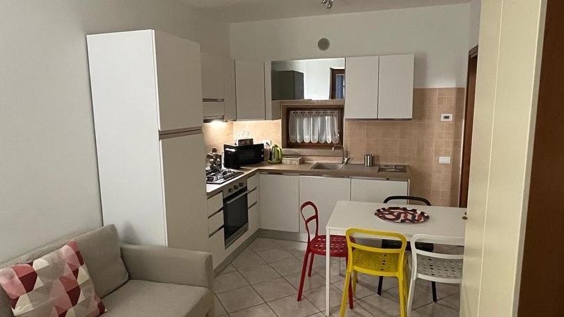 Green Apartment And Pools Desenzano del Garda Bagian luar foto
